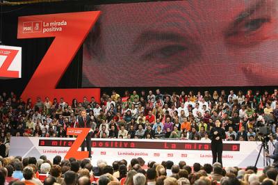 Mitin en Fuenlabrada para proclamar a J.L. Rodriguez Zapatero como candidato socialista a la Presidencia para las elecciones de marzo de 2008